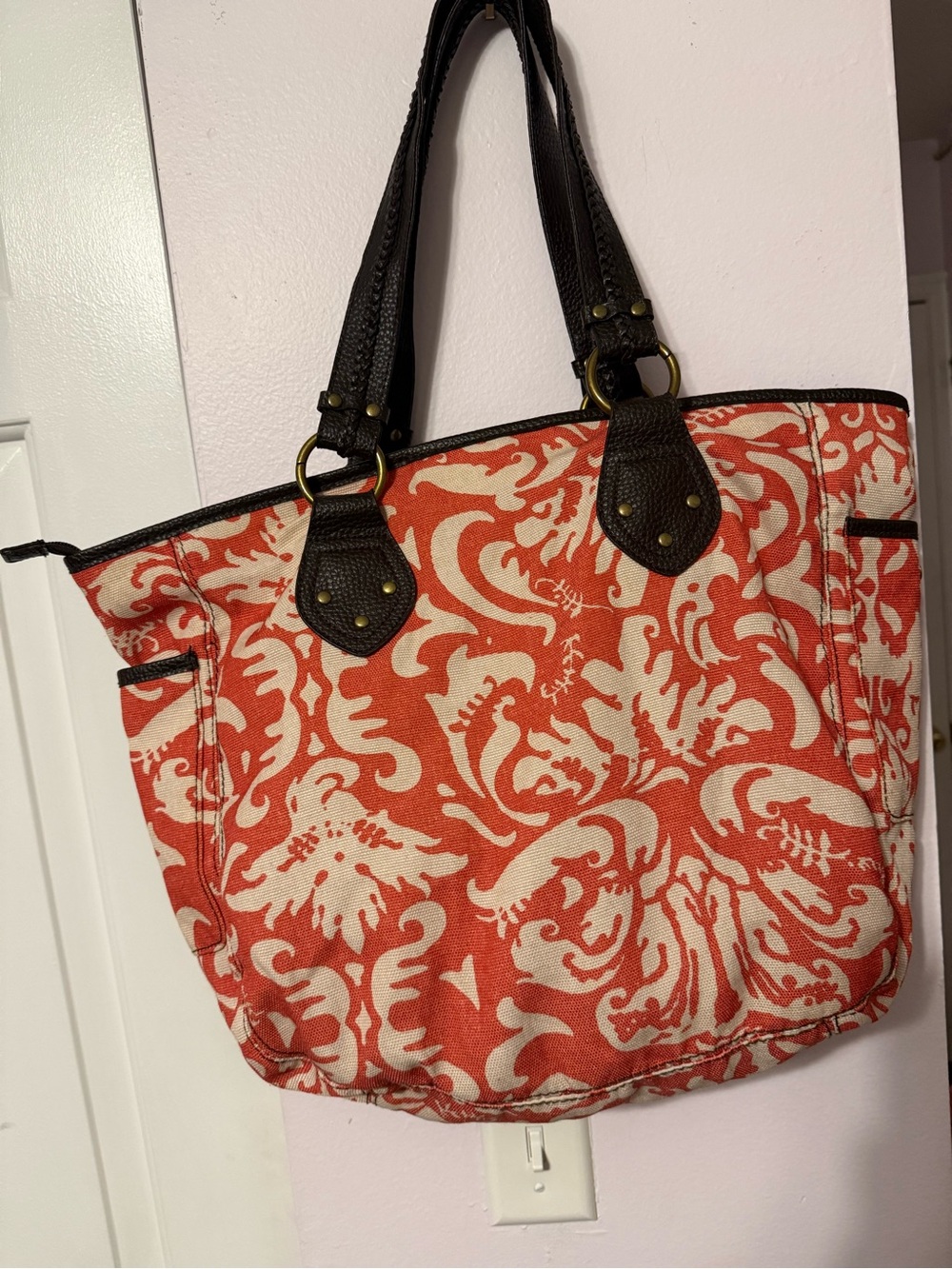 Estée Lauder Canvas Tote Bag in Coral & Cream with Dark Brown Handles